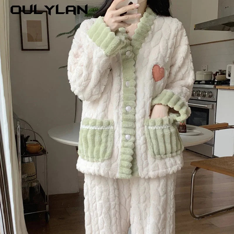 V-Neck Flannel Home Suit – Sweet & Versatile